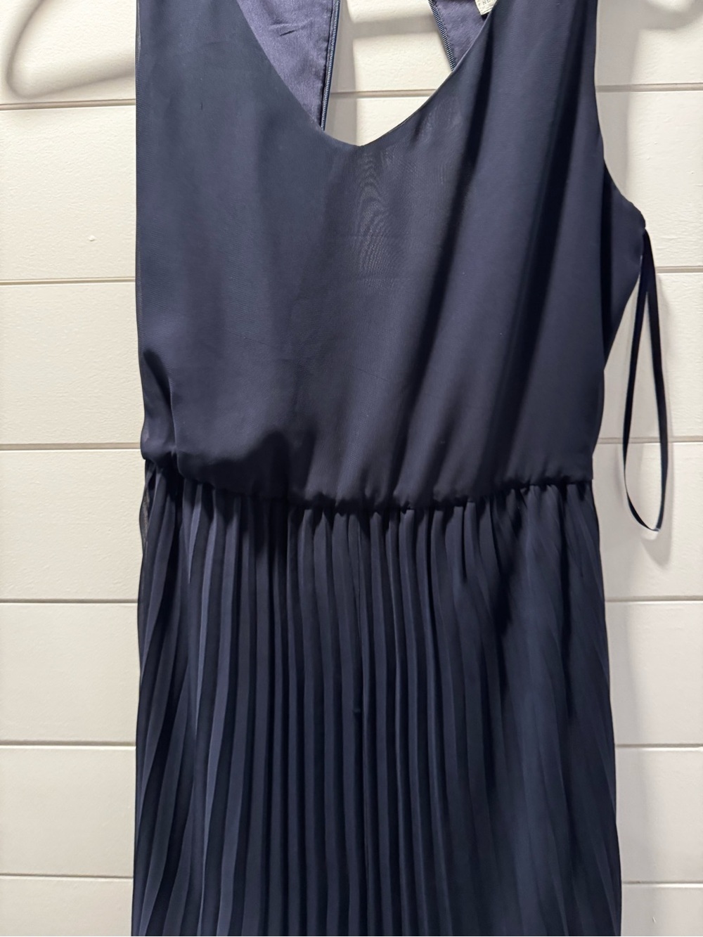 New York & Company Navy Sleeveless Pleated Midi Dress
